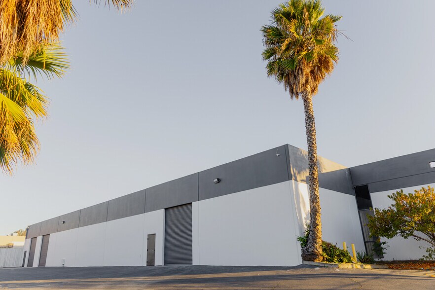 More Photos Of 15020 S Main St, Gardena Warehouse For Sale