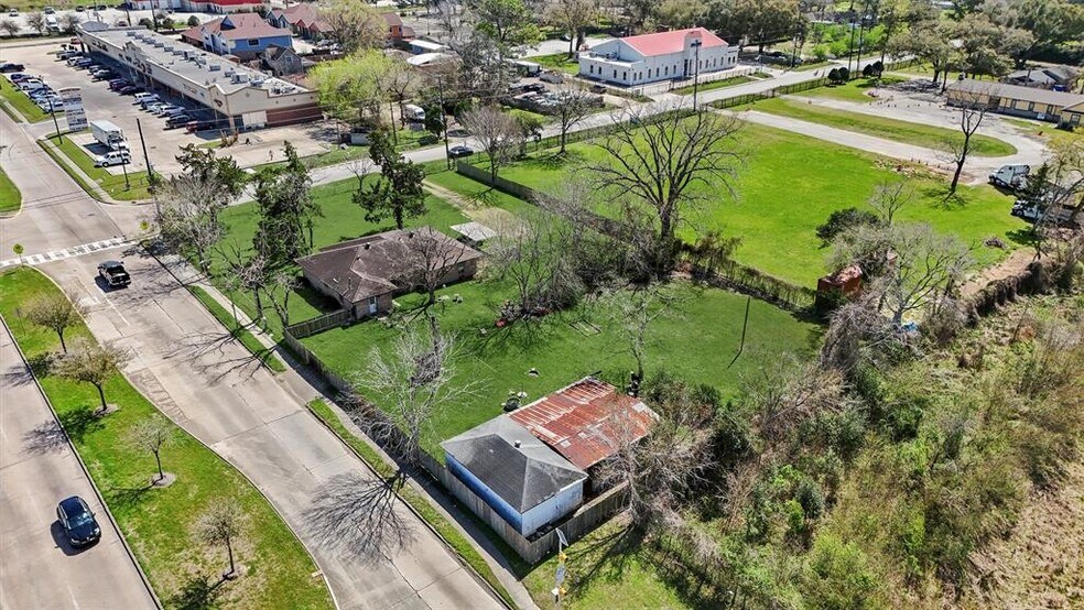 More Photos Of 11602 Dover St, Houston Flex For Lease