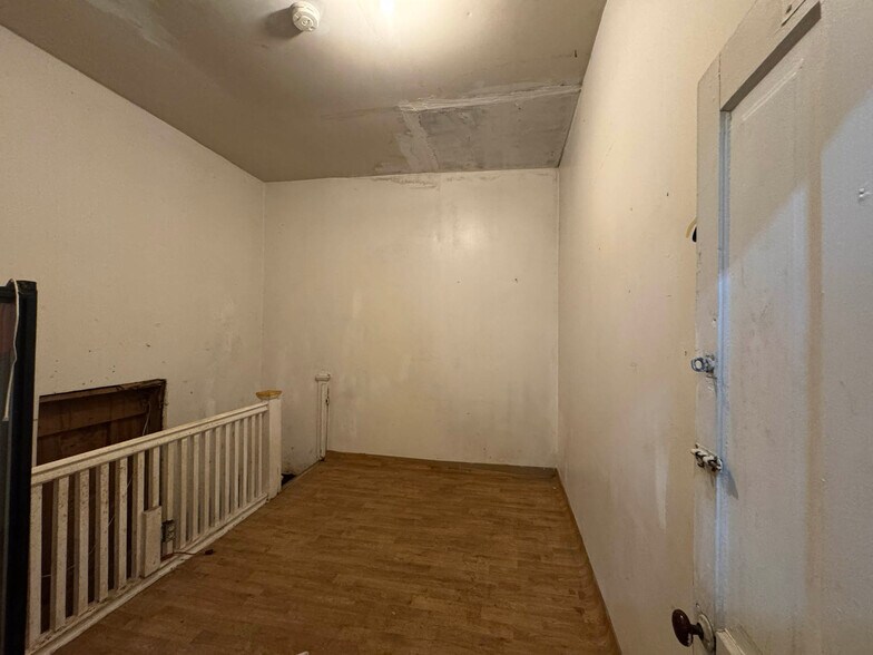 More Photos Of 443-447 E 25th St, Baltimore Storefront Retail Residential For Sale