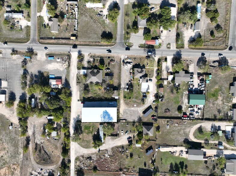 More Photos Of 418 High Rd, Kyle Truck Terminal For Lease