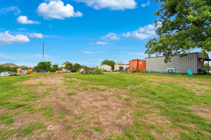 More Photos Of 1512 Posey Rd, San Marcos Office For Sale