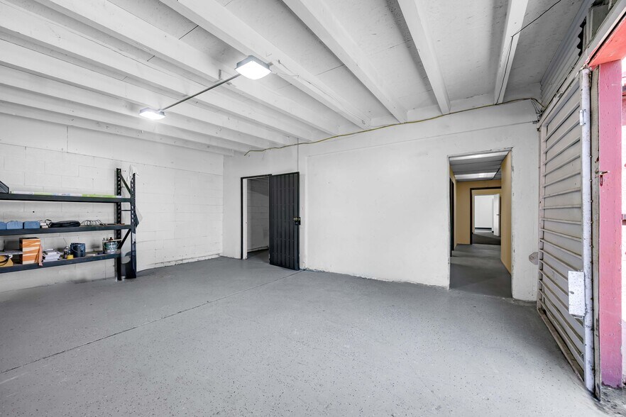 More Photos Of 1418 E Pacific Coast Hwy, Wilmington Office For Lease