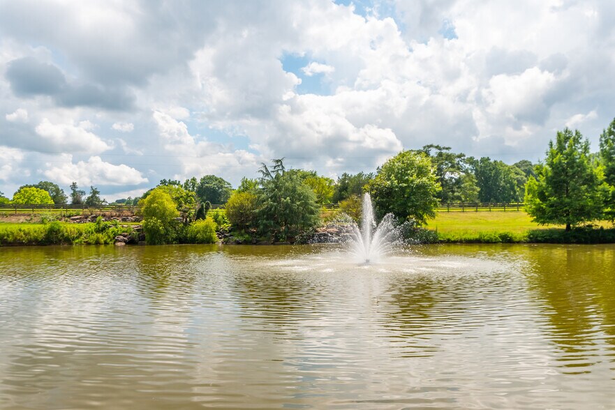 More Photos Of 565 Owens Gin Rd NE, Calhoun Lodge Meeting Hall For Sale