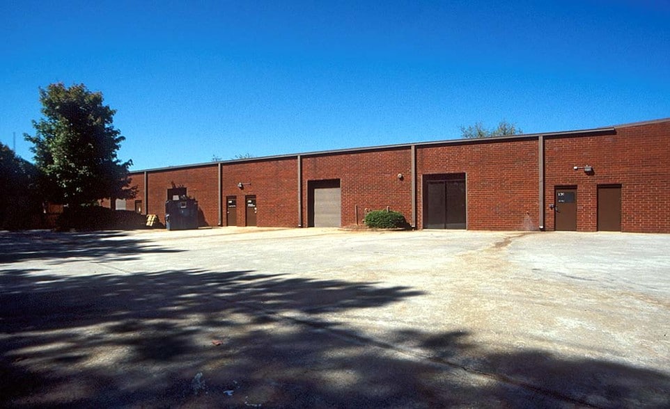 More Photos Of 5300 Oakbrook Pky, Norcross Unknown For Lease