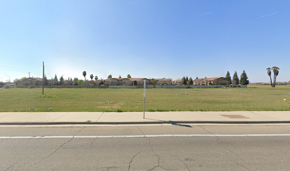 More Photos Of 2580 Land - 2580 South Elm Avenue Ave, Fresno Land For Lease