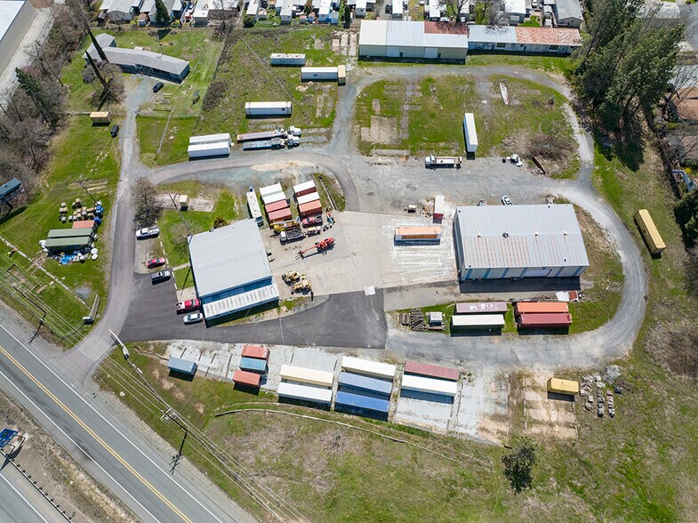 More Photos Of 2660 NW Vine St, Grants Pass Manufacturing For Sale