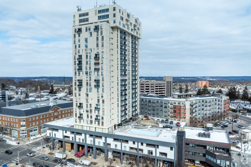 More Photos Of 28 Allegheny Ave, Towson Apartments For Sale