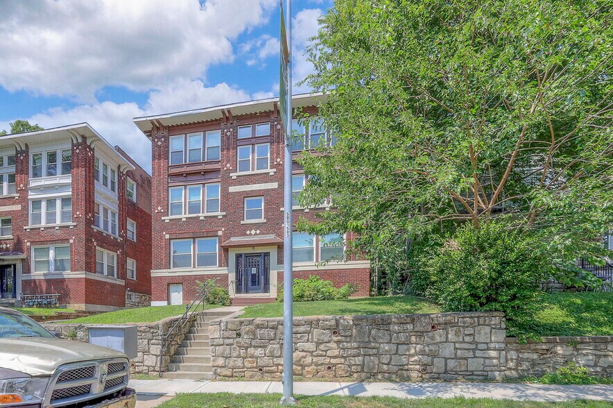Primary Photo Of 4220 Harrison St, Kansas City Apartments For Sale