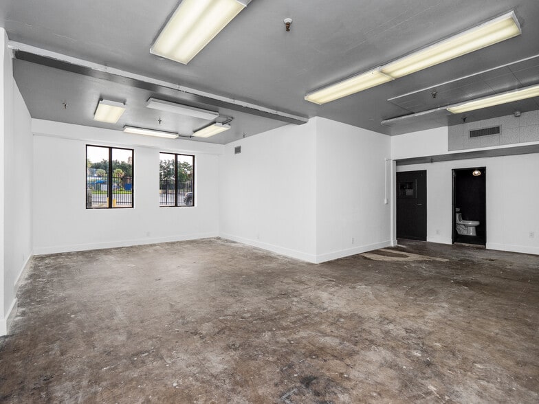 More Photos Of 245 E Adams St, Jacksonville Loft Creative Space For Lease