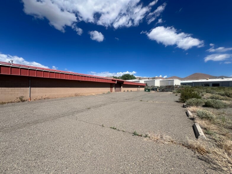 More Photos Of 2800 Arrowhead Dr, Carson City Warehouse For Sale