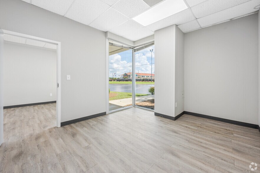 More Photos Of 1785 E Park Place Blvd, Stone Mountain Unknown For Lease