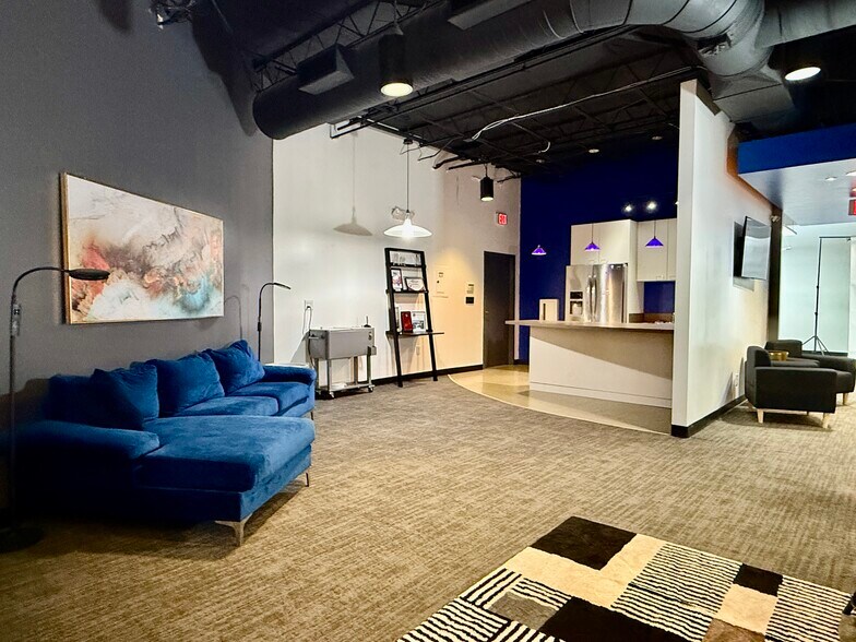 More Photos Of 1095 Zonolite Rd NE, Atlanta Loft Creative Space For Lease