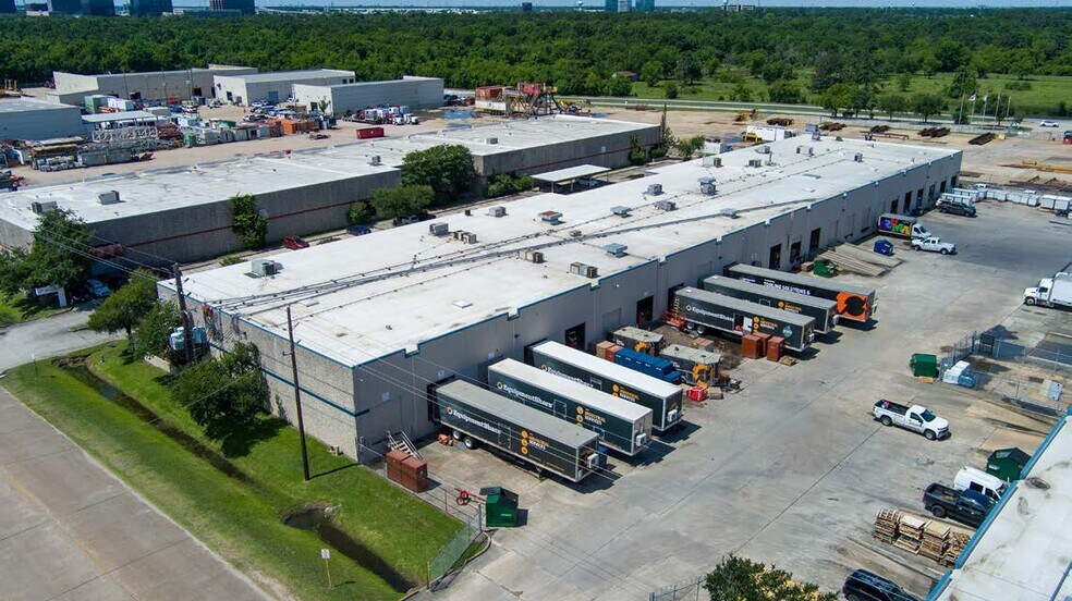 More Photos Of 18207 Chisholm Trl, Houston Unknown For Lease