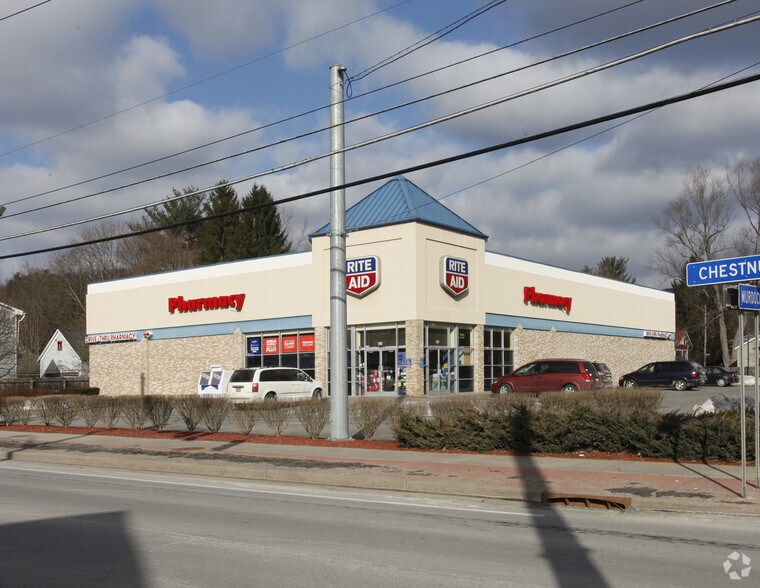 More Photos Of 400 Chestnut St, Oneonta Drugstore For Lease