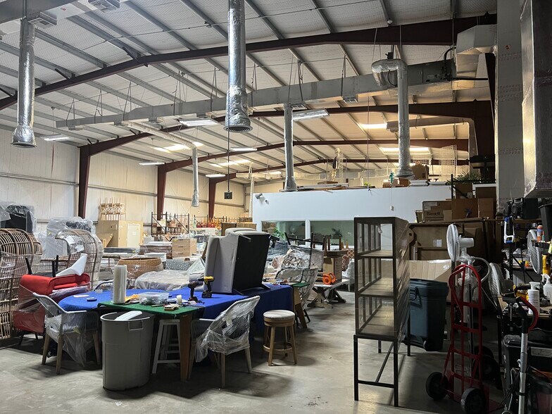 More Photos Of 333 Anchor St, Corpus Christi Industrial For Sale