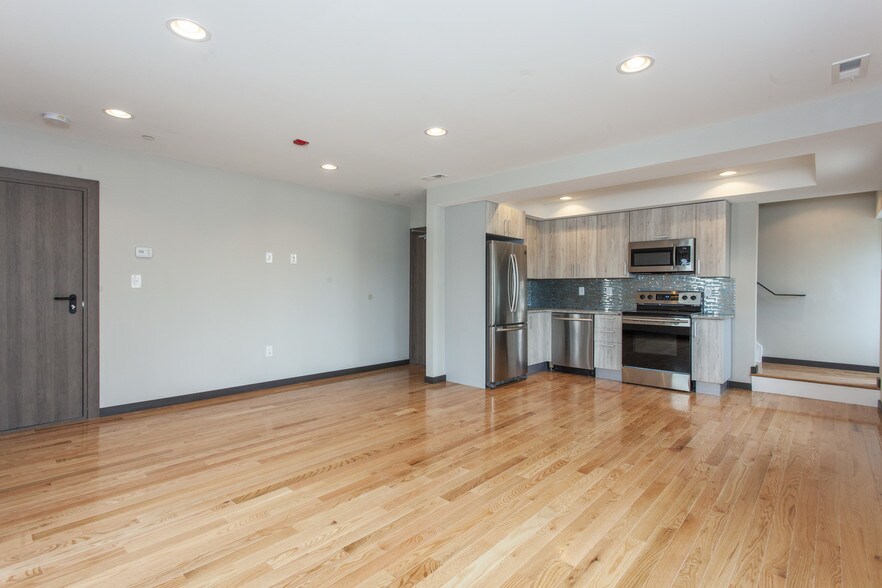 More Photos Of 2541 Montrose St, Philadelphia Apartments For Sale