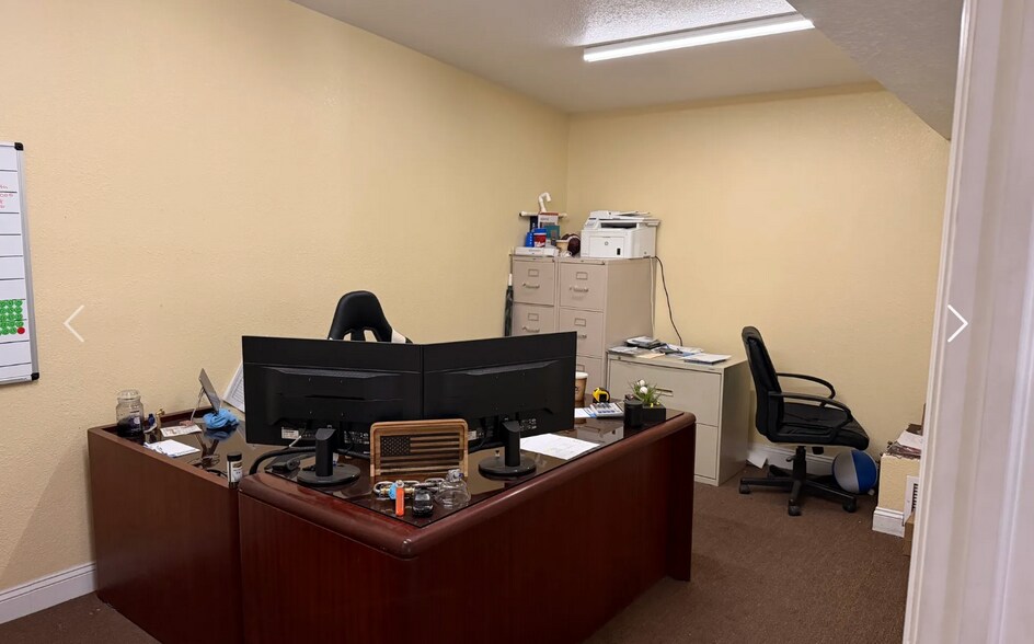 More Photos Of 290 Paint St, Rockledge Industrial For Lease