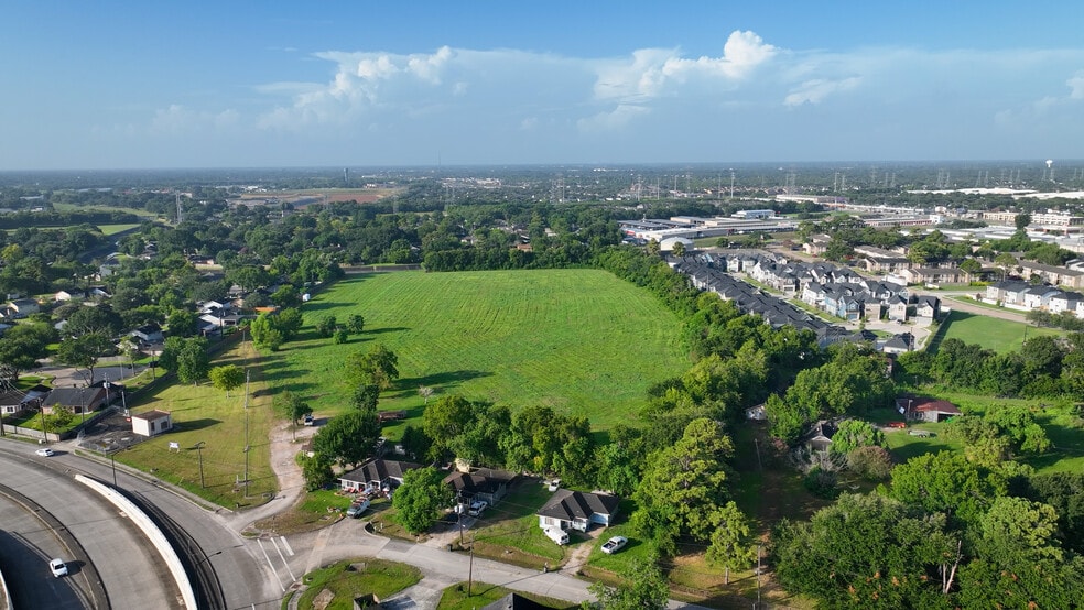 Primary Photo Of 206 Staffordshire Rd, Stafford Land For Sale