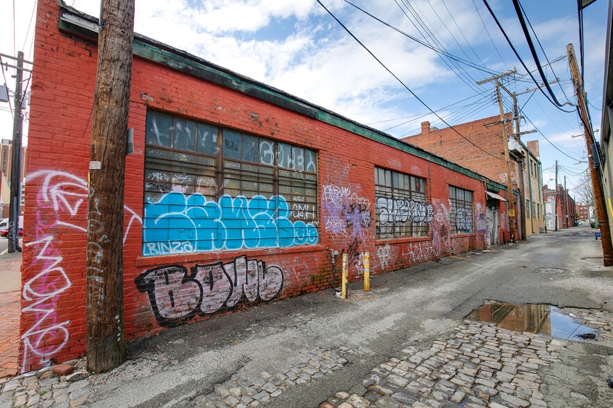 More Photos Of 304-306 Gilmer St, Richmond Manufacturing For Sale