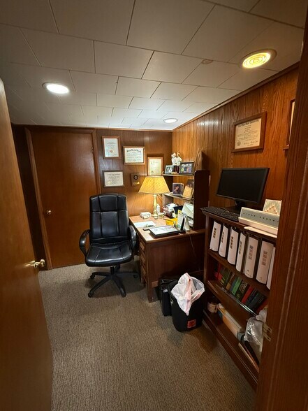 More Photos Of 1117 Clark St, Cambridge Medical For Sale