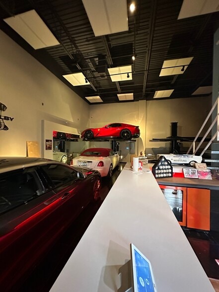 More Photos Of 3019 Ravenswood Rd, Fort Lauderdale Warehouse For Sale