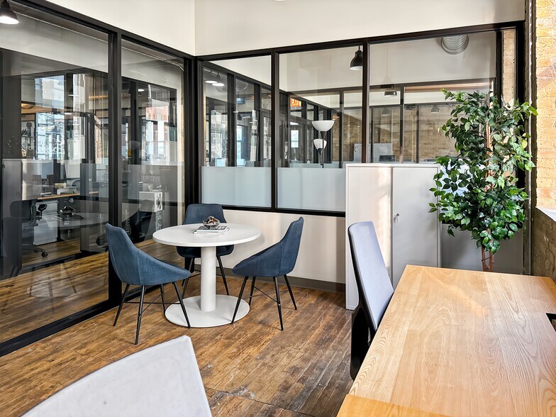 More Photos Of 320 W Ohio St, Chicago Coworking Space