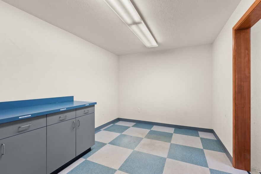 More Photos Of 281 Hamilton Rd N, Chehalis Warehouse For Sale