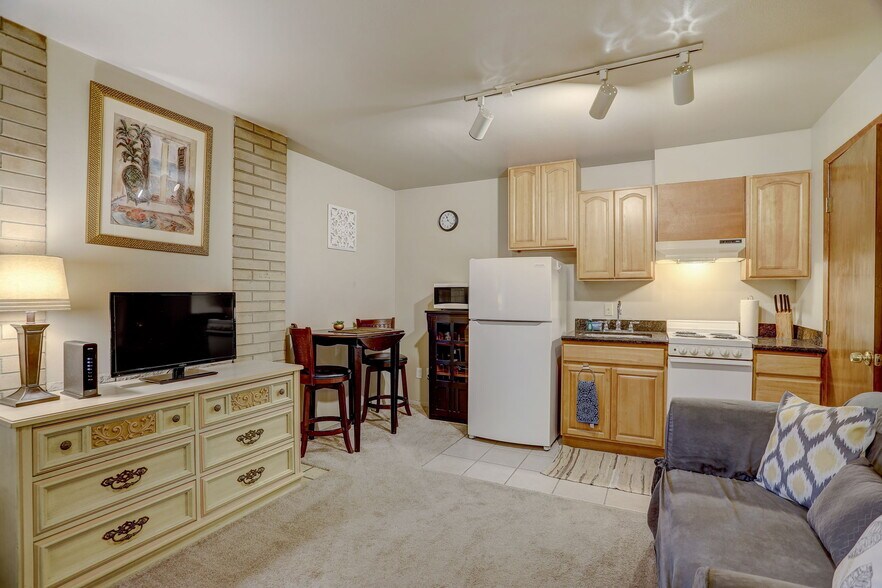 More Photos Of 403 E Thomas St, Seattle Multifamily For Sale