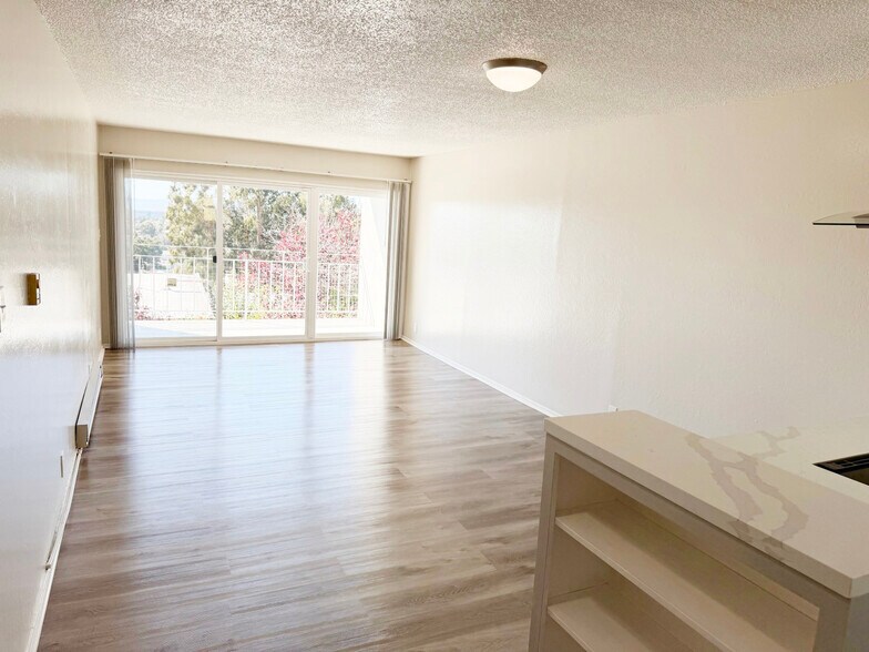 More Photos Of 944 Fletcher Ln, Hayward Apartments For Sale