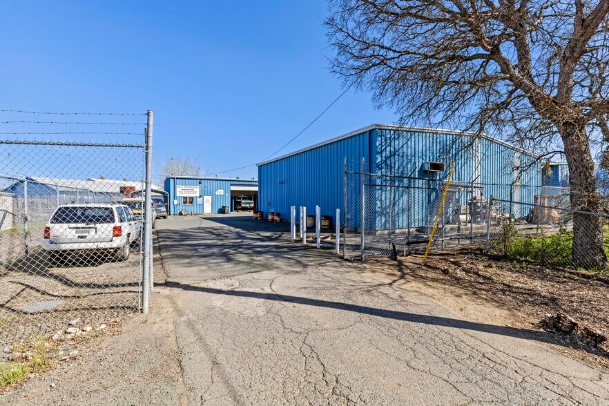 More Photos Of 7070 Old Highway 53, Clearlake Warehouse For Sale