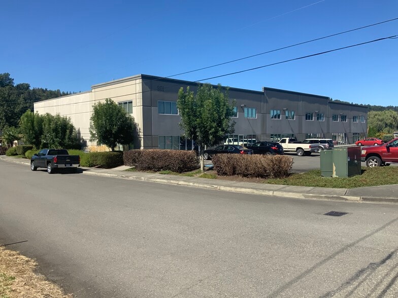 More Photos Of 901 Algona Blvd N, Auburn Warehouse For Sale