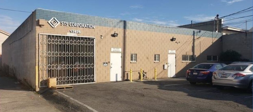 Primary Photo Of 13822-13826 Prairie Ave, Hawthorne Warehouse For Lease