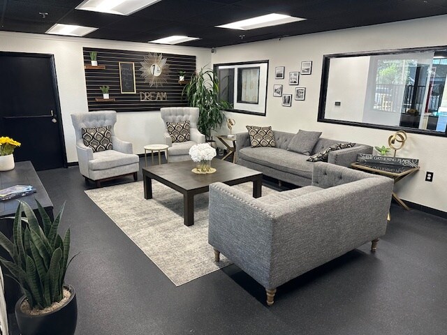 More Photos Of 330 Plaza Dr, Folsom Warehouse For Lease