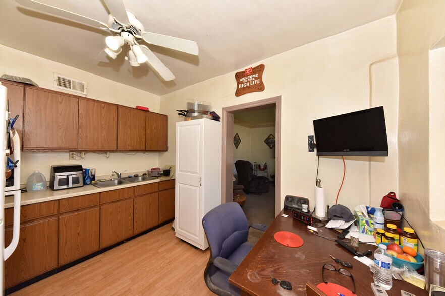More Photos Of N96W20275 County Line Rd, Menomonee Falls Multifamily For Sale