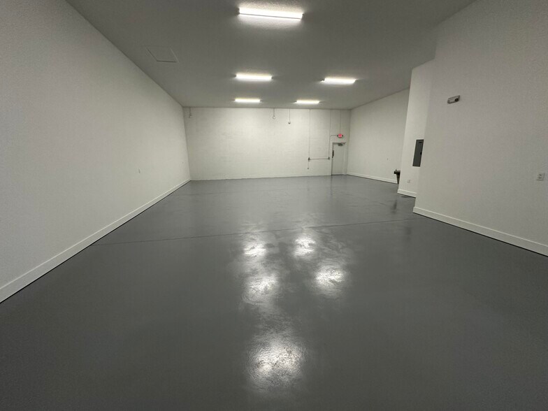 Primary Photo Of 2131-2141 SW Conant Ave Port, Port Saint Lucie Industrial For Lease