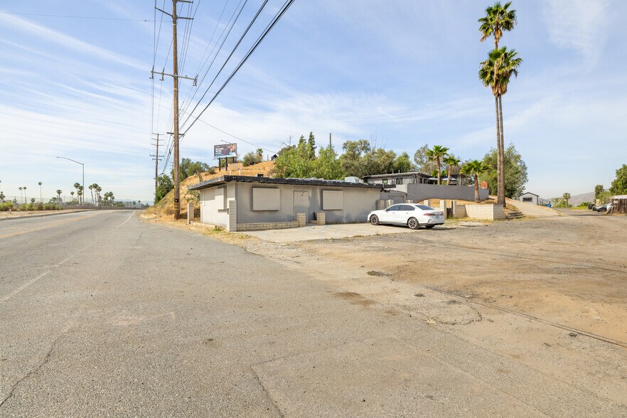 More Photos Of 2981 S La Cadena Dr, Colton Land For Sale