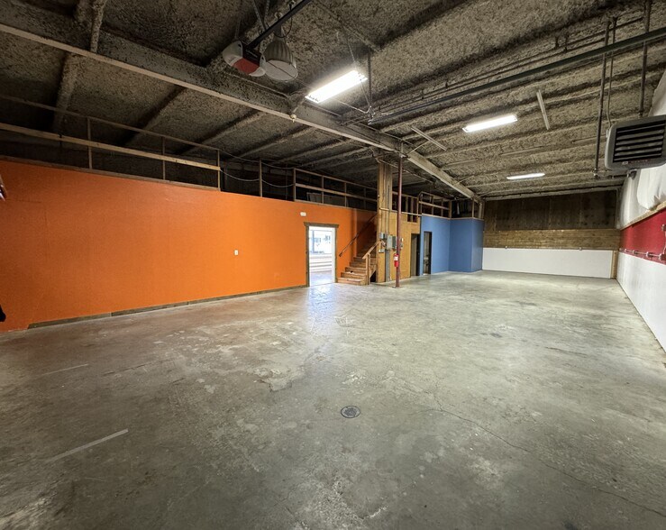 More Photos Of 11887 Kenai Spur Hwy, Kenai Freestanding For Lease