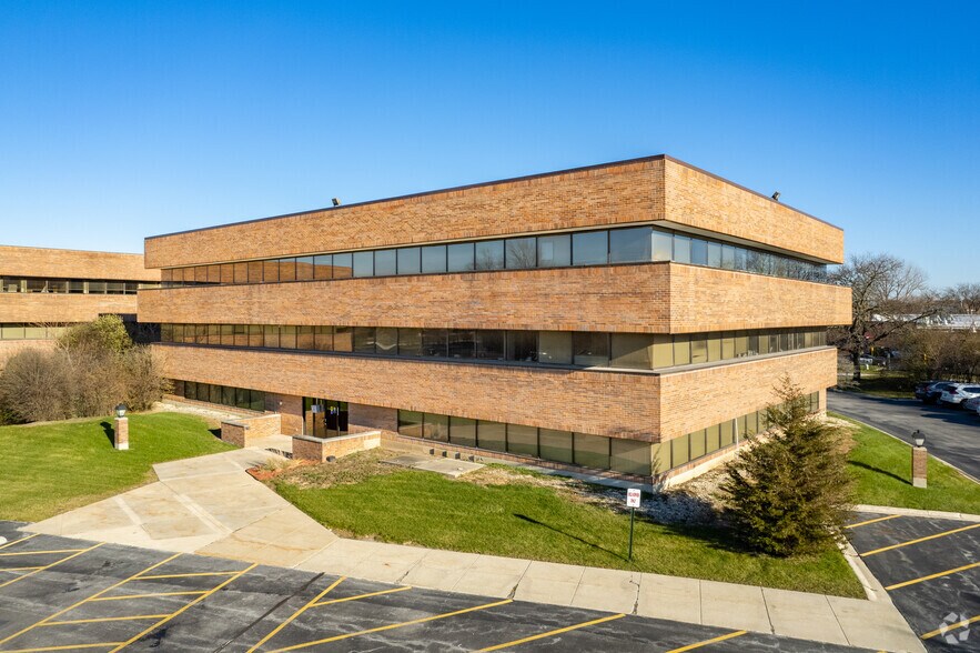 More Photos Of 20280 Governors Dr, Olympia Fields Unknown For Lease