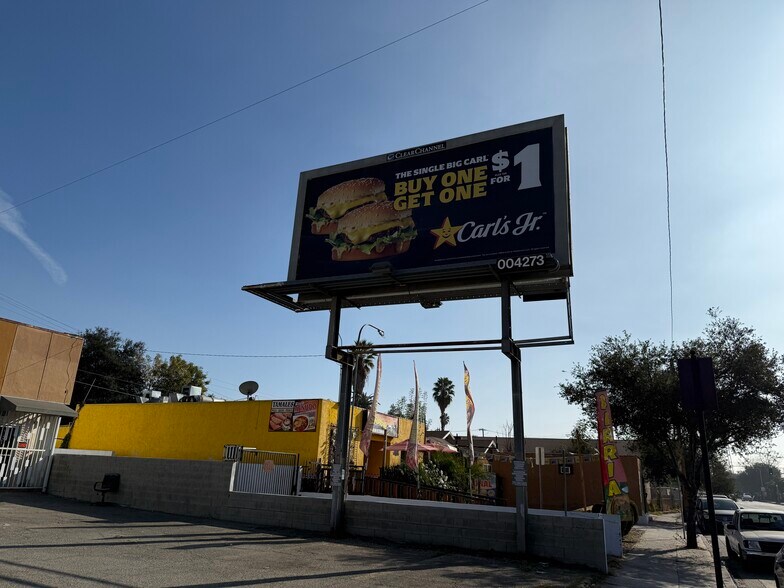 More Photos Of 2108-2110 Fair Oaks Ave, Altadena Office For Sale