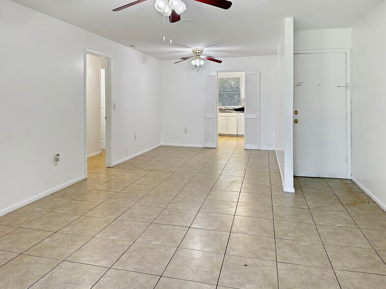 More Photos Of 508 Banyon Tree Cir, Maitland Multifamily For Sale