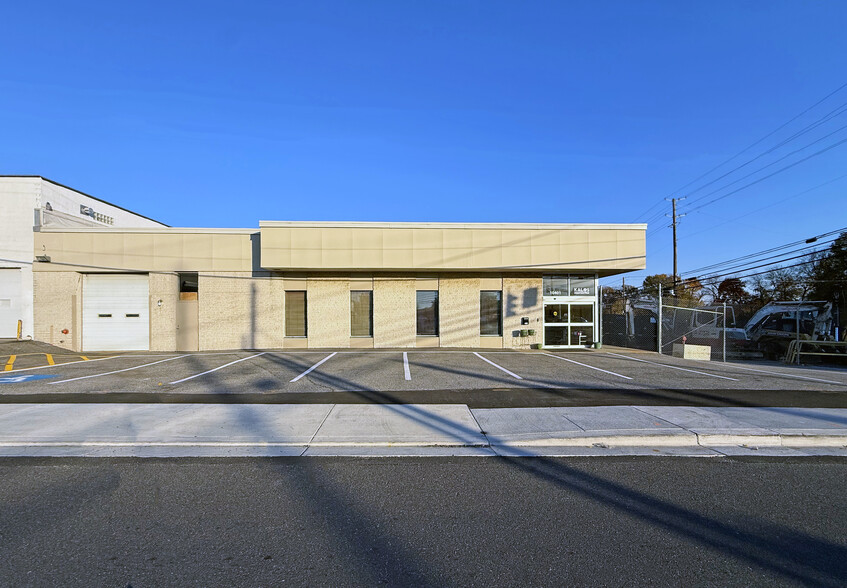 More Photos Of 10401 Tucker St, Beltsville Warehouse For Sale