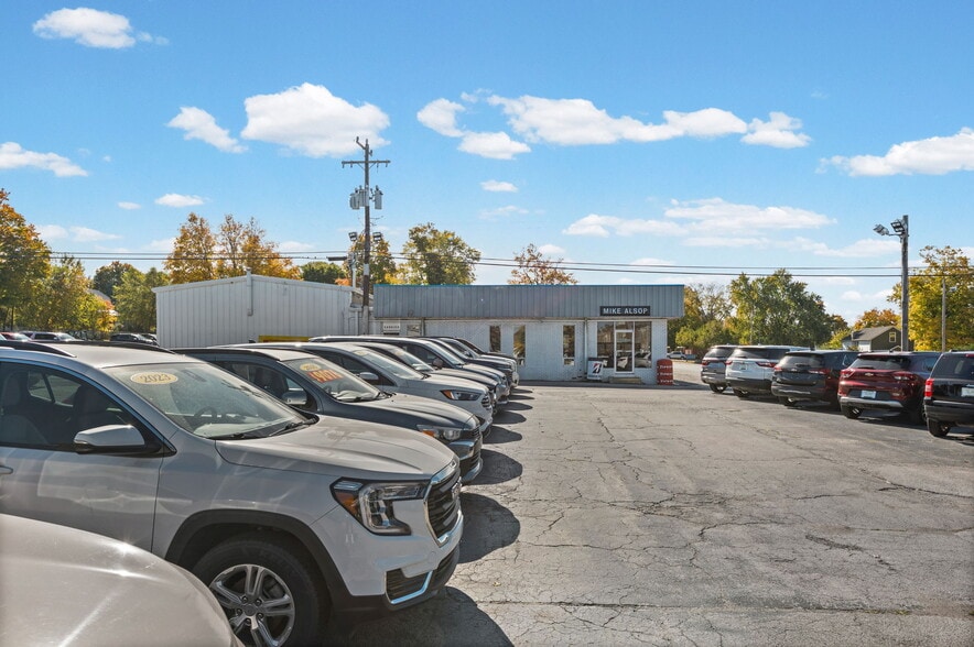 More Photos Of 400 E Pike St, Attica Auto Dealership For Sale