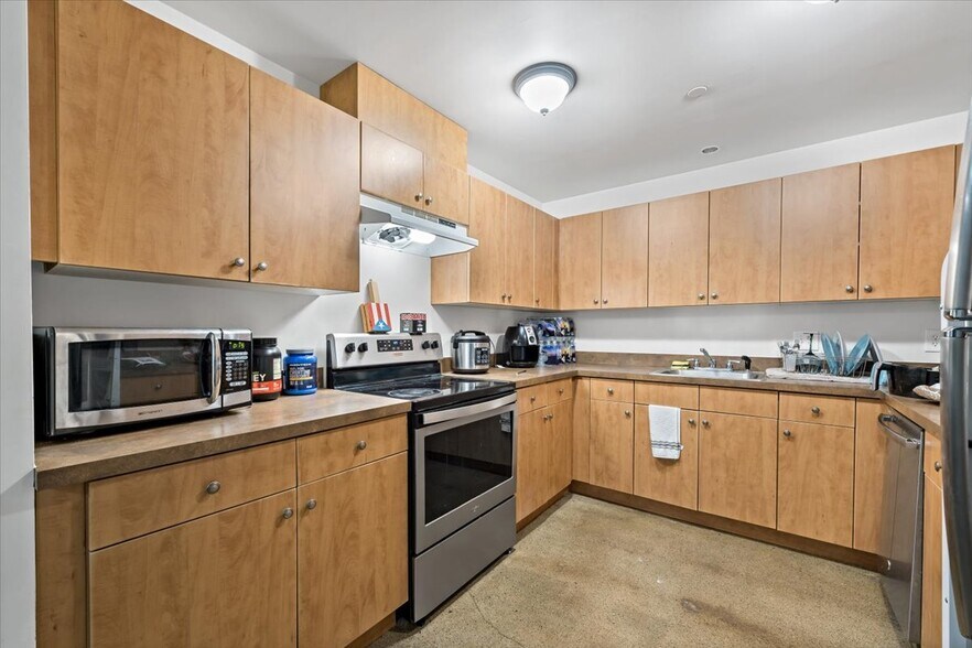 More Photos Of 128 N 8th St, Allentown Warehouse For Sale