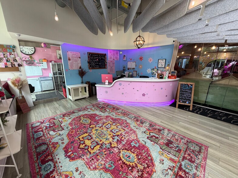 More Photos Of 819-823 W Eastman St, Chicago Freestanding For Lease