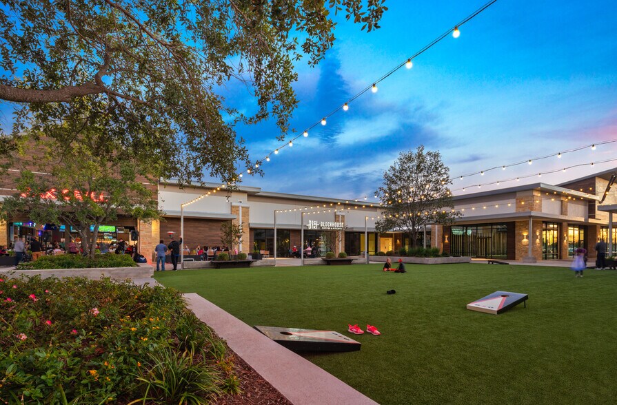 More Photos Of 9910-9920 Gaston Rd, Katy Storefront For Lease