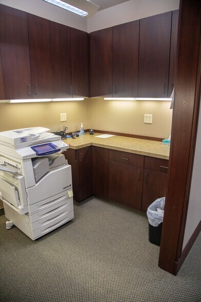 More Photos Of 1191 E Iron Eagle Dr, Eagle Loft Creative Space For Sale