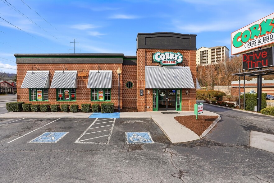 More Photos Of 3584 Parkway, Pigeon Forge Restaurant For Lease