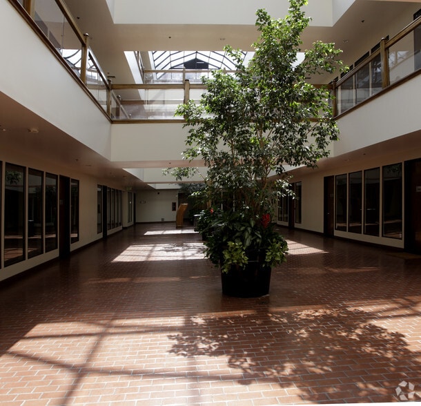 More Photos Of 150 E Olive Ave, Burbank Office For Lease