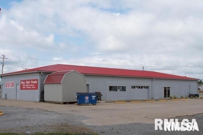 More Photos Of 6173 Bayer Cir, Carterville Auto Dealership For Sale