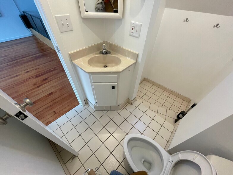 More Photos Of 340 Harriet St, San Francisco Light Manufacturing For Lease